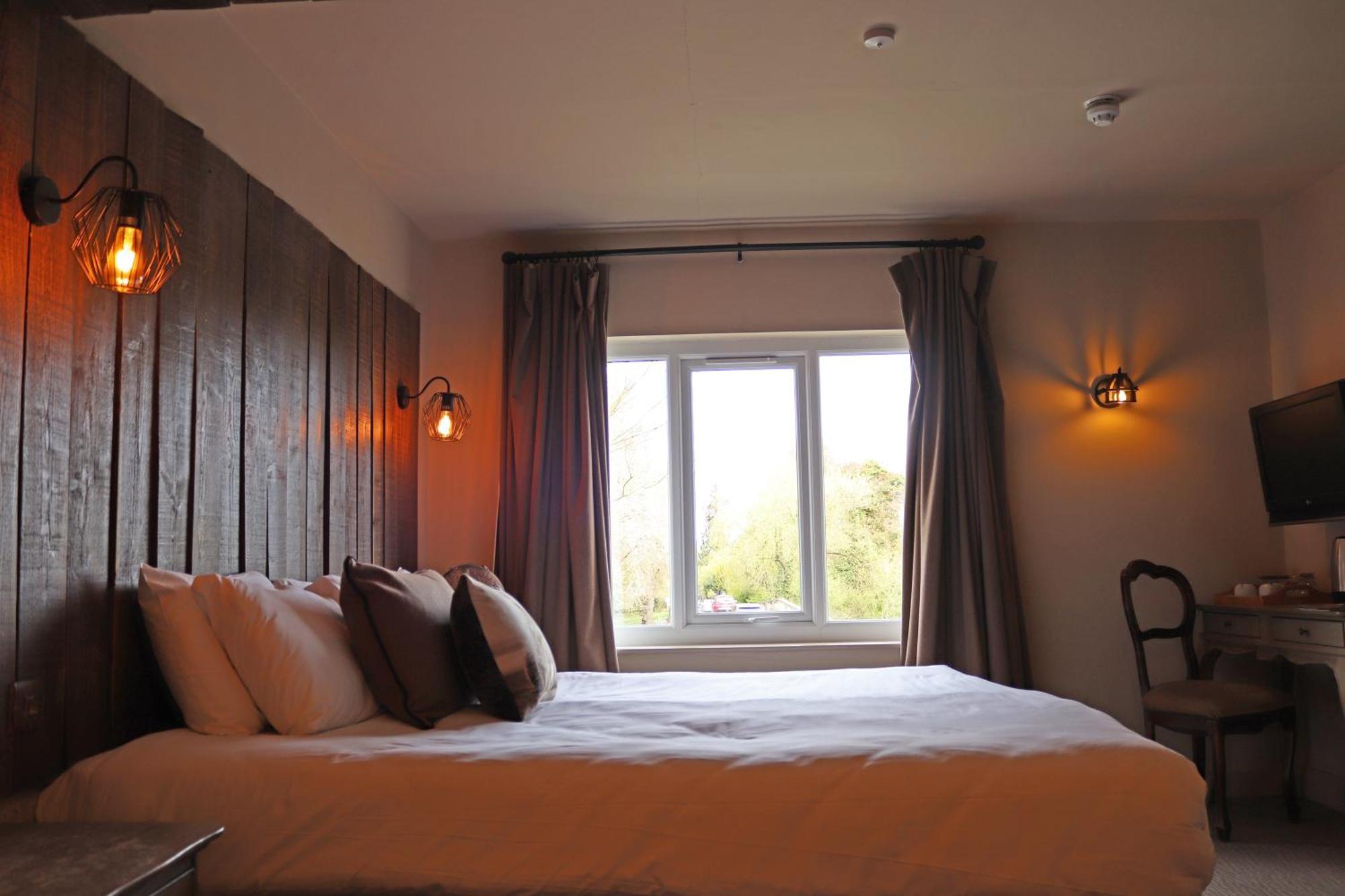 Shillingford Bridge Hotel Wallingford Exterior foto